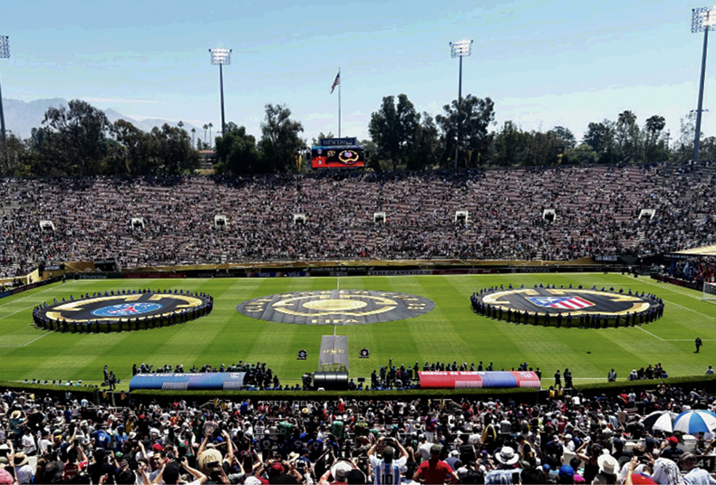 HENRY ROSS '27 ATTENDS Paris Saint Germain's match against Atletico Madrid